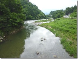 新谷川