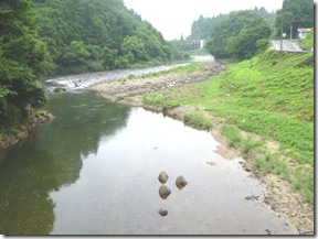 新谷川